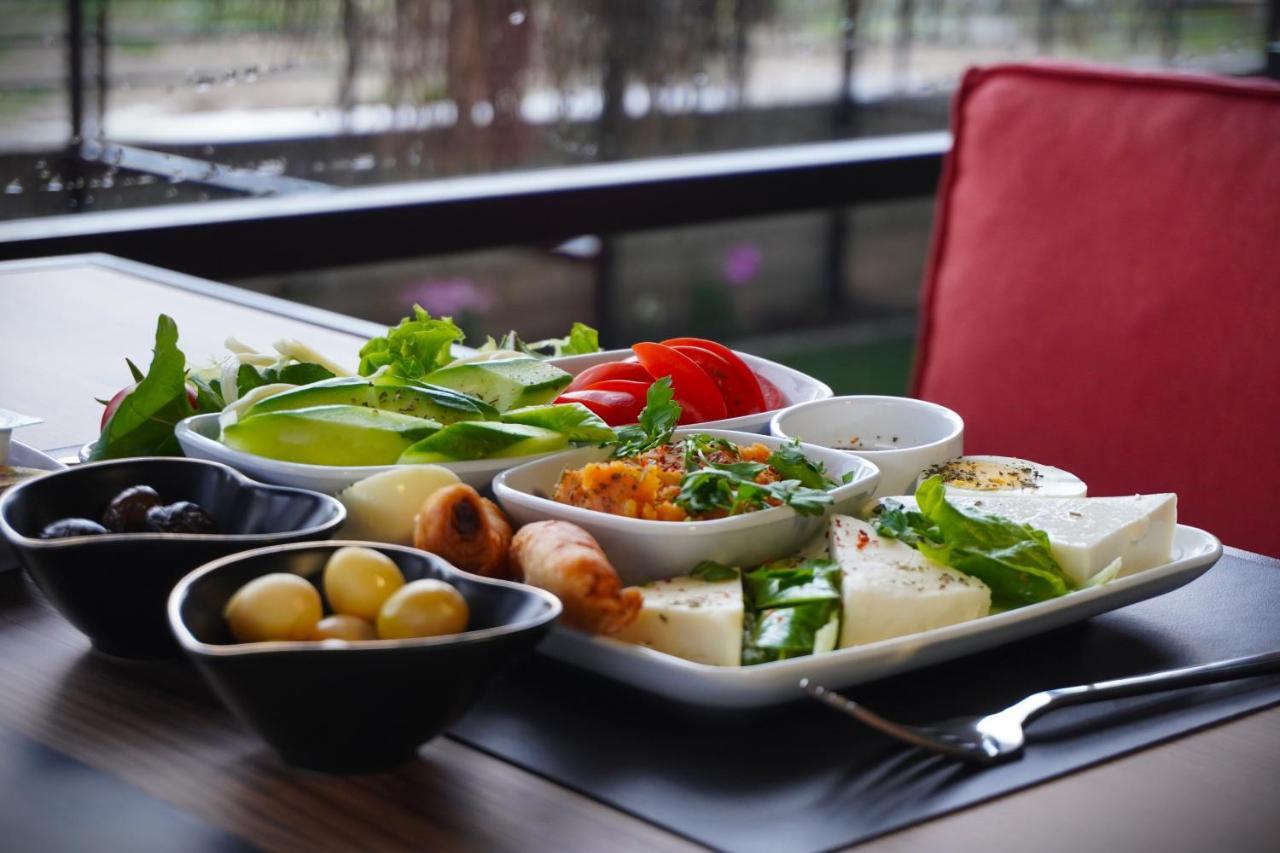 Reynabe Boutique Hotel Дикили Екстериор снимка