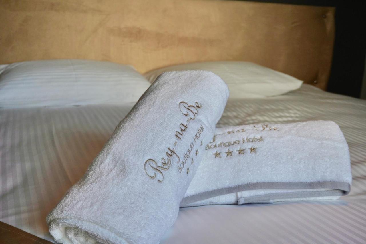 Reynabe Boutique Hotel Дикили Екстериор снимка