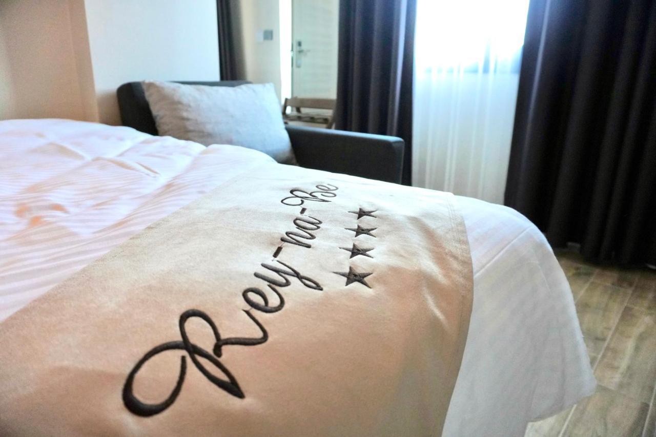 Reynabe Boutique Hotel Дикили Екстериор снимка