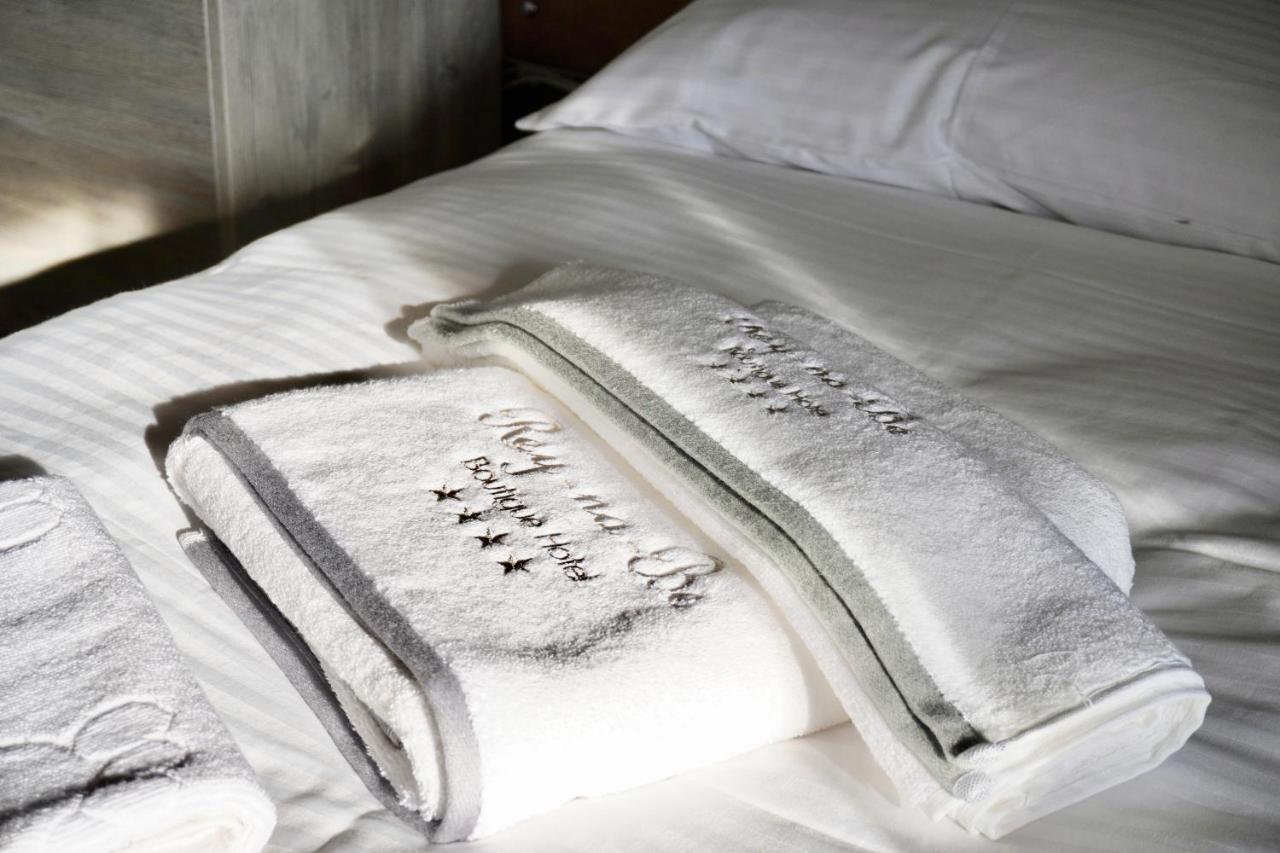 Reynabe Boutique Hotel Дикили Екстериор снимка