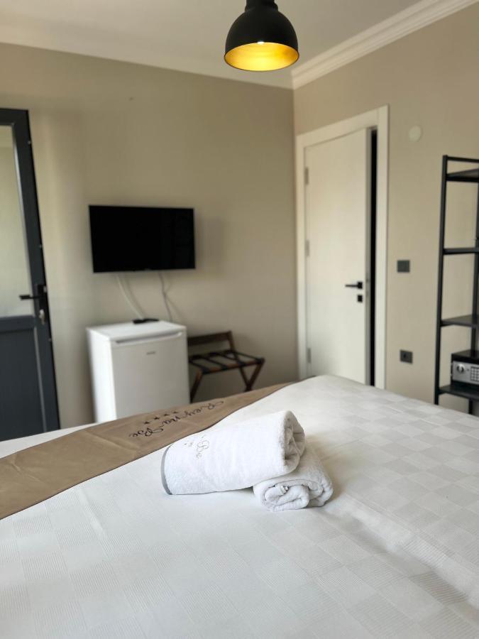 Reynabe Boutique Hotel Дикили Екстериор снимка